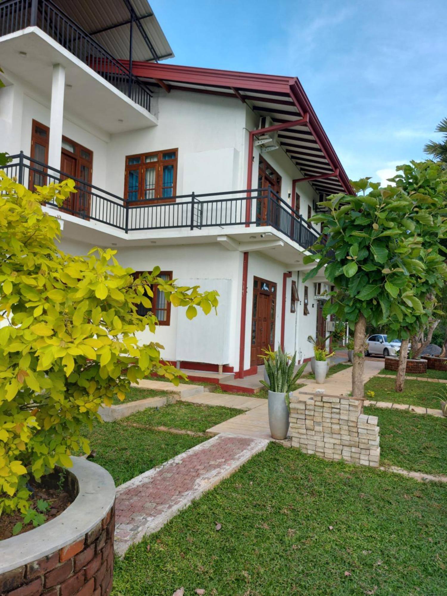 Green Shield Resort Anuradhapura Exterior photo