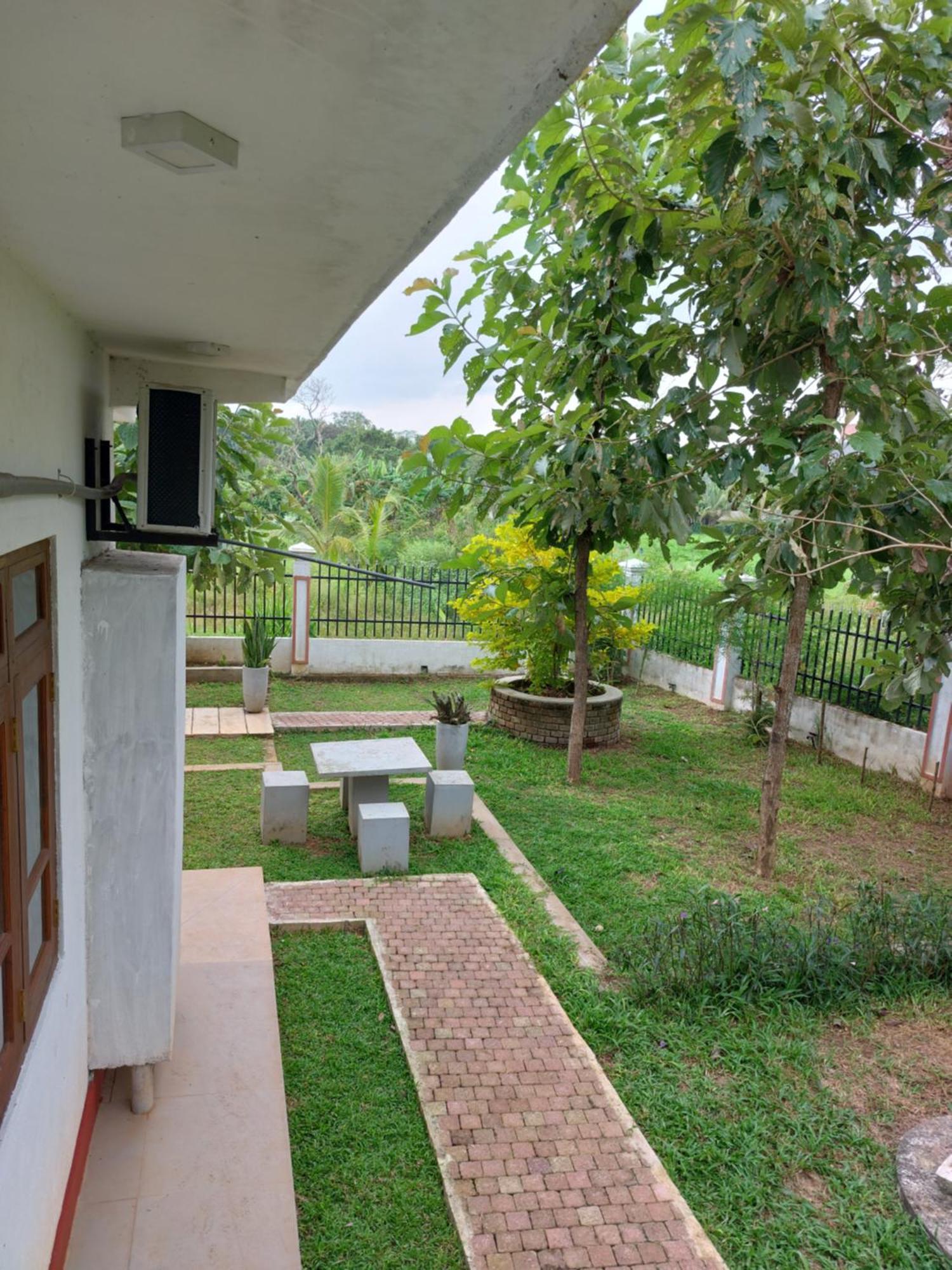 Green Shield Resort Anuradhapura Exterior photo